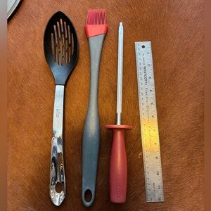 Lot of 3 Kitchen Utensils